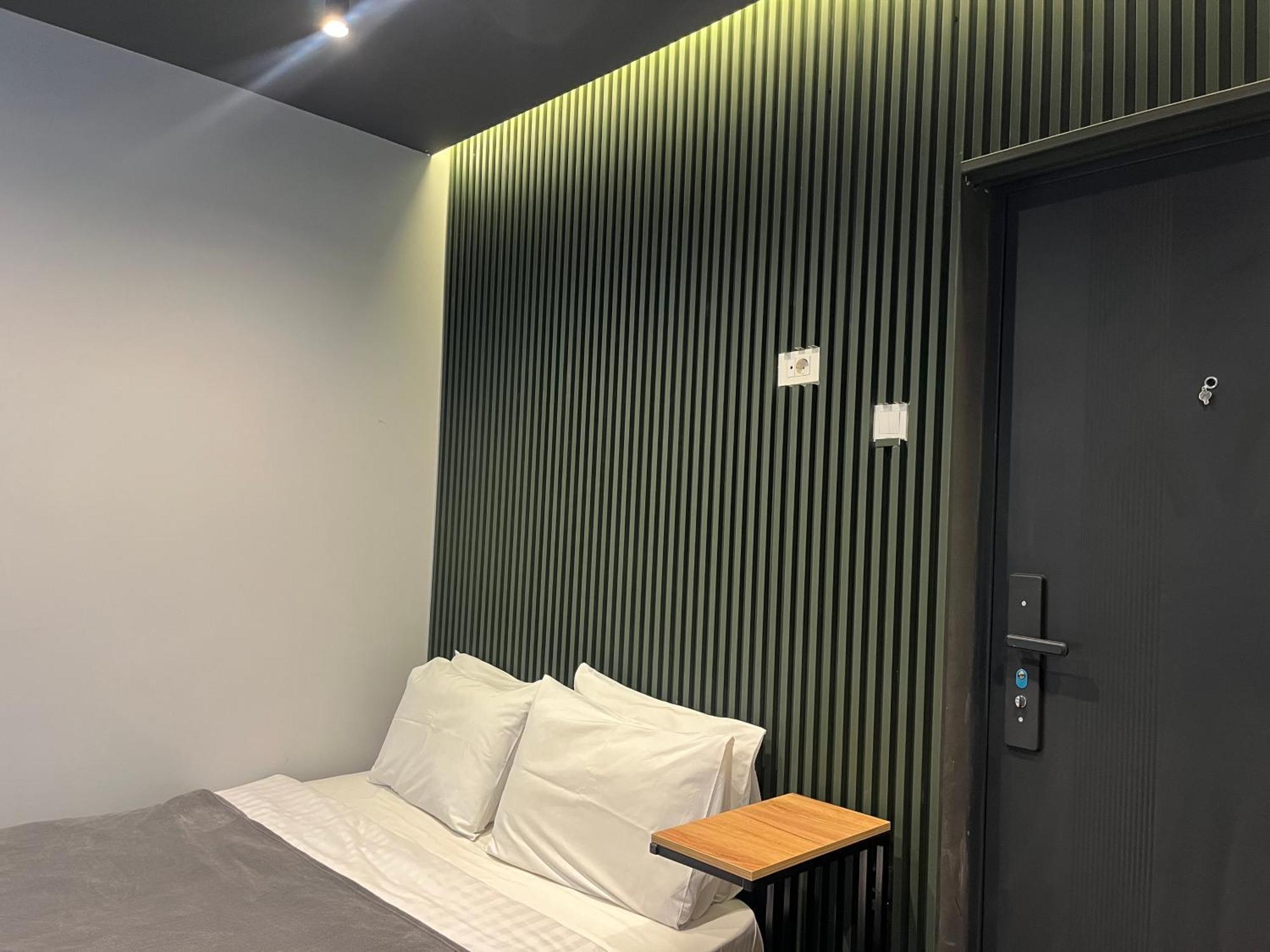 M - Square Private Rooms Skopje Pokoj fotografie